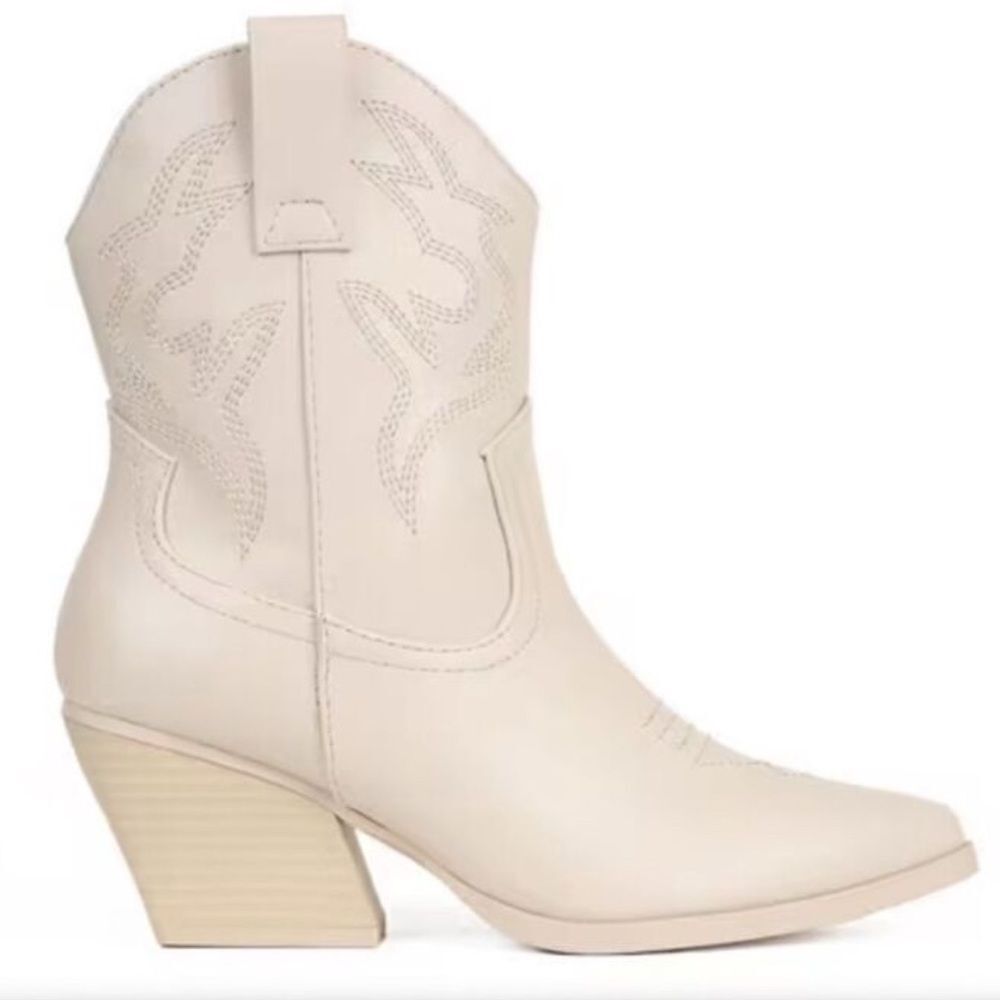 NEW BLAZING Willa OFF WHITE Cowboy Western Boots Vegan Leather SZ 7.5